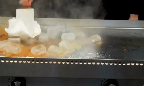 Comment nettoyer & entretenir votre plancha ?