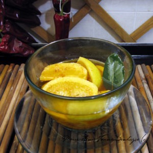 Citrons, jaunes, verts, oranges, kumkats confits comme des achards